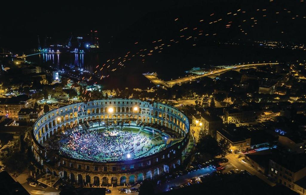 Valdebek * Pula