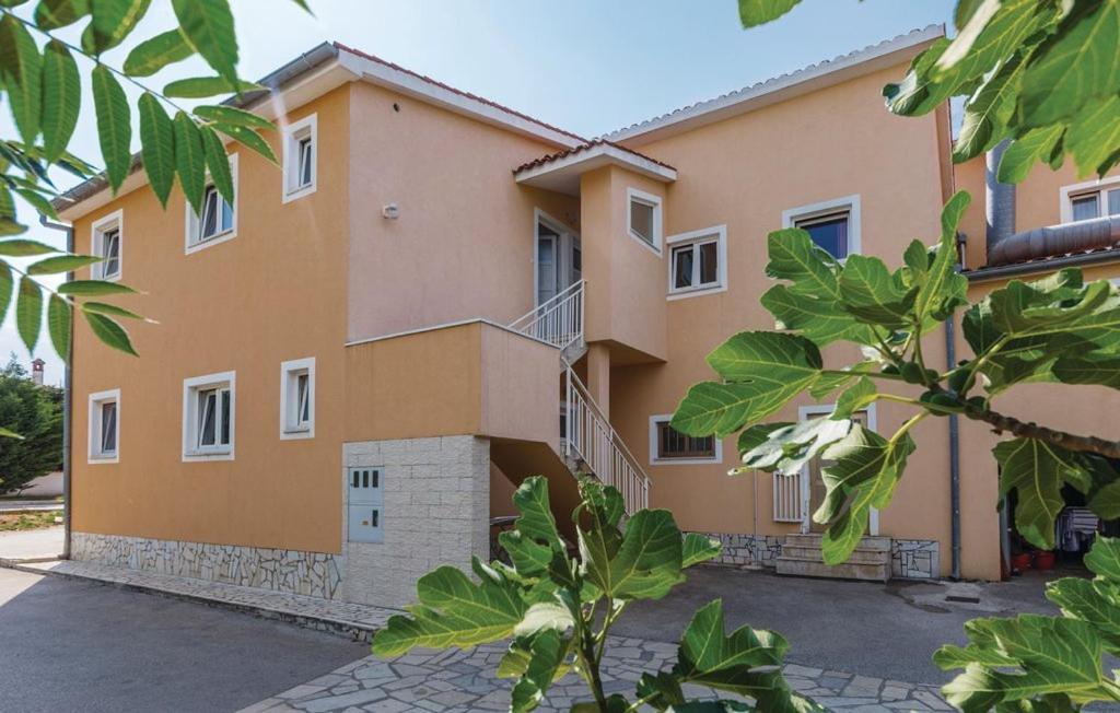 Apartment Valdebek Pula